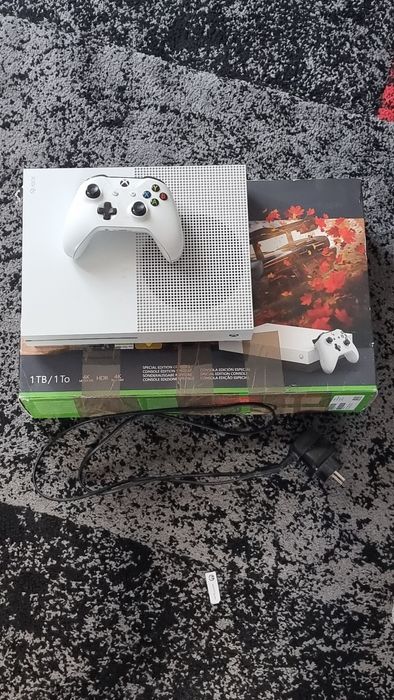 Xbox One S 1TB dorby stan