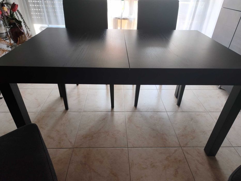 Mesa sala extensível com 4 cadeiras