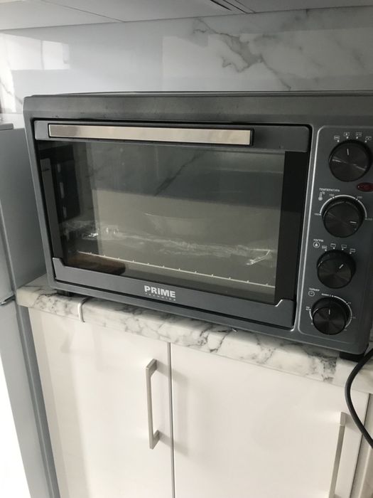 Продам духовку 1 раз використовувала