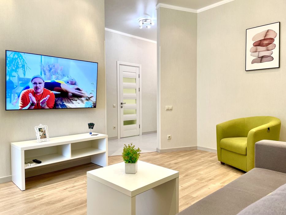 NAVIT апартаменти зі завтраком, Солом'янка, ЖК «Смарагдовий»