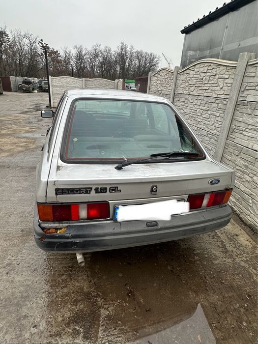 Разборка шрот Ford Escort 1.6 бензин автомат 1986-1990 Форд Ескорт
