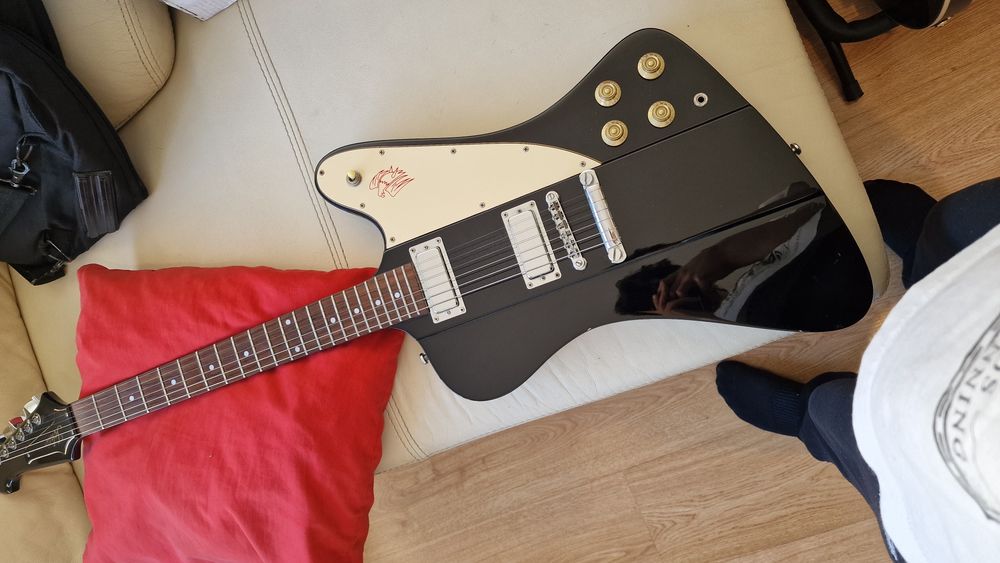 Guitarra Tokai Firebird