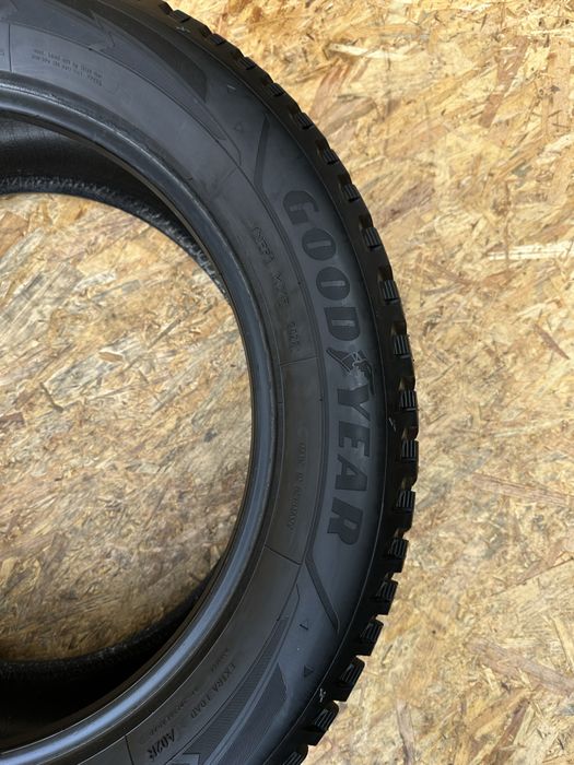 Зимові шини 245/55R19 107T GOOD/YEAR UltraGrip Arctic 2.гума резина шини