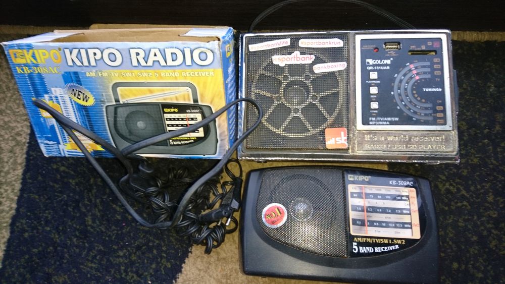 2 Радіо на батарейках з дротом