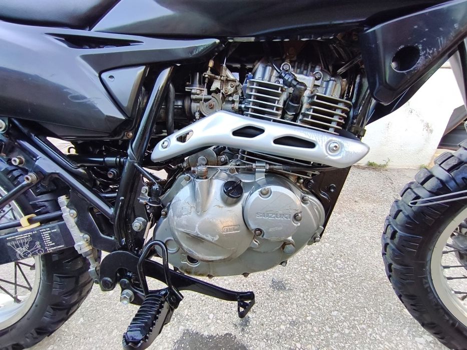 Suzuki DR 125 SM