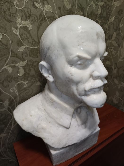 Продам бюст Ленин