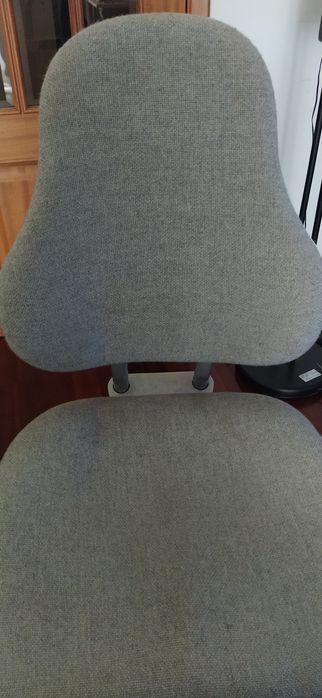 Cadeira de escritório ergonómica