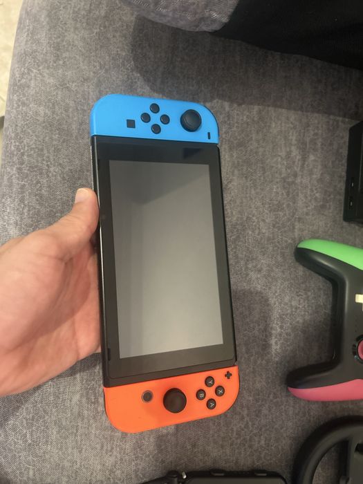 Nintendo Switch + 2 Jogos + Acessórios +Case de brinde