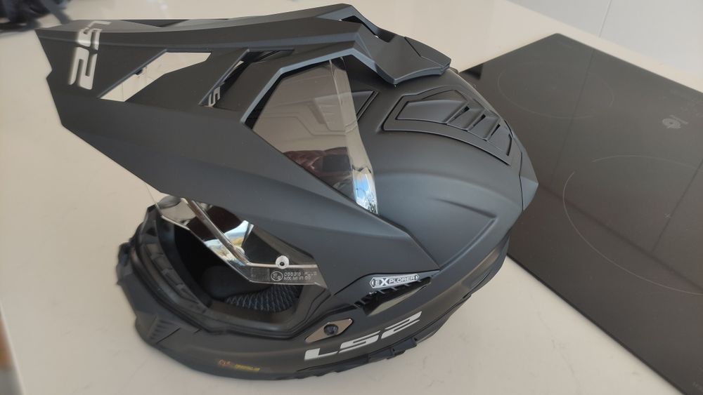 Capacete LS2 MX701 Explorer Matt Black - tamanho L - SEMI NOVO