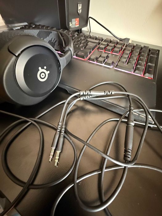 Auscultadores Gaming STEELSERIES Arctis Nova 1