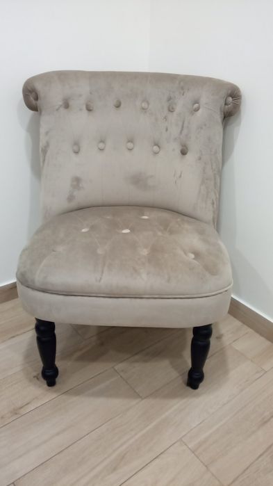 Cadeirão muito elegante  NOVO