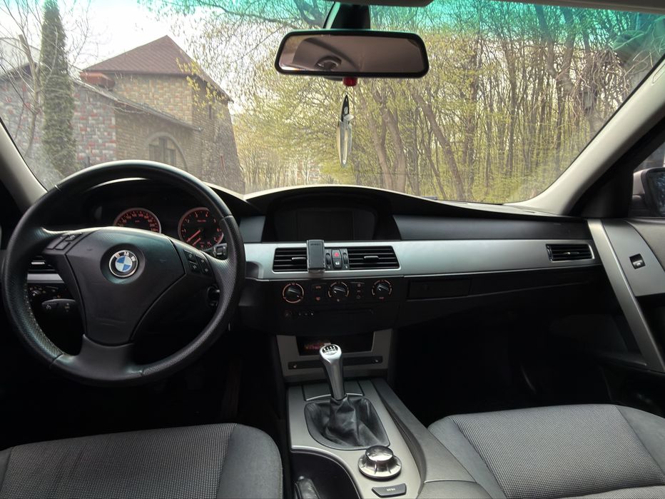 Продам BMW E60 БМВ Е60 2.5 бенз (не е39, е46, е65, е90)