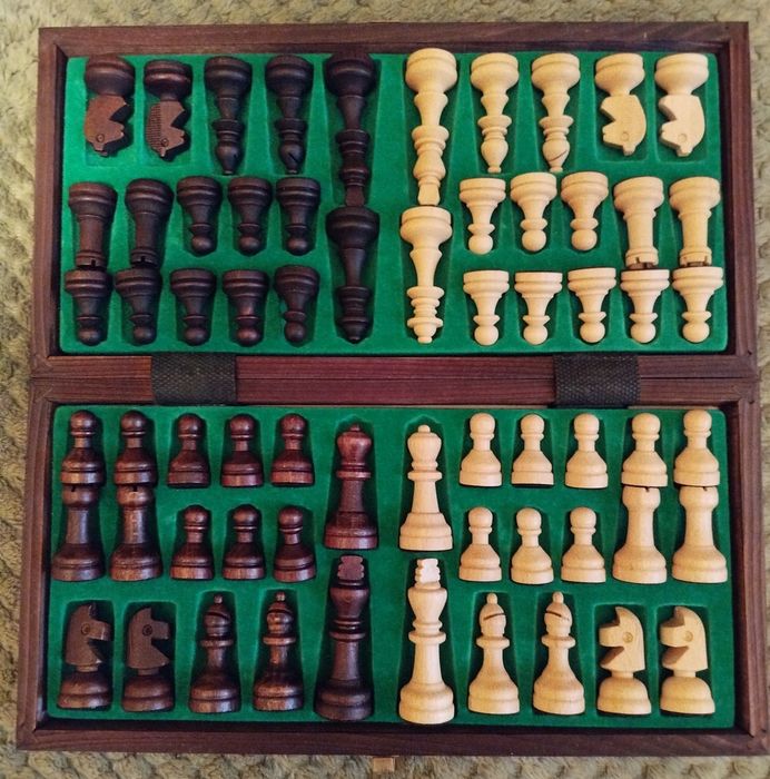 Шахматы Magiera + 2 КОМПЛЕКТА ФИГУР