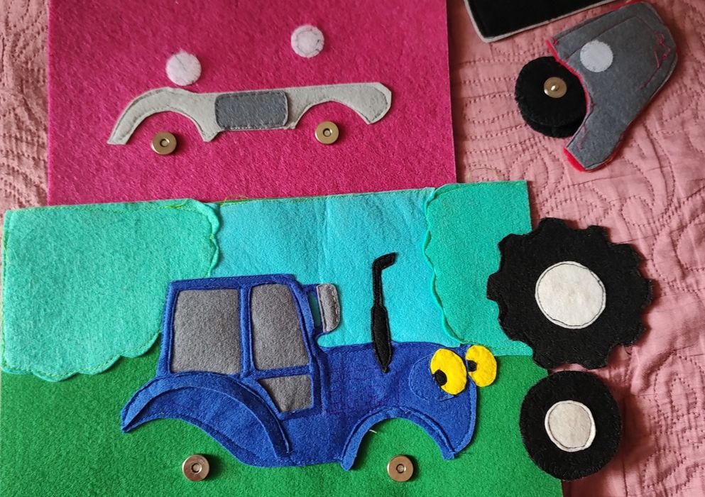 Играшки з фетру ,Ферма із фетру багато домашніх тваринок,синій трактор