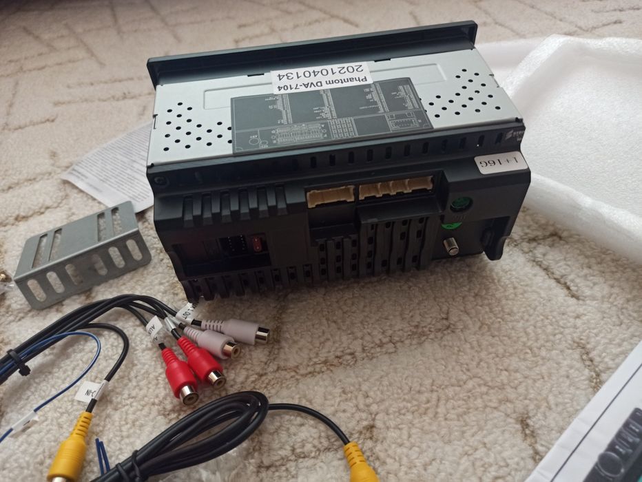 Автомагнітола PHANTOM DVA-7104