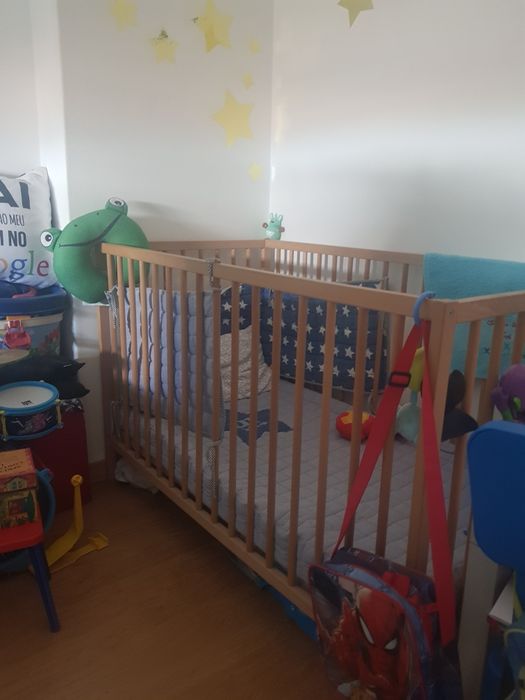 Cama de babe e colchão novo