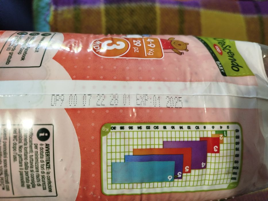 Памперсы, подгузники 4-9 кг, 29 штук.