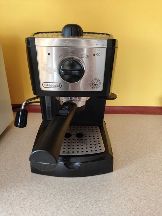 Ekspres do kawy DeLonghi EC 156B