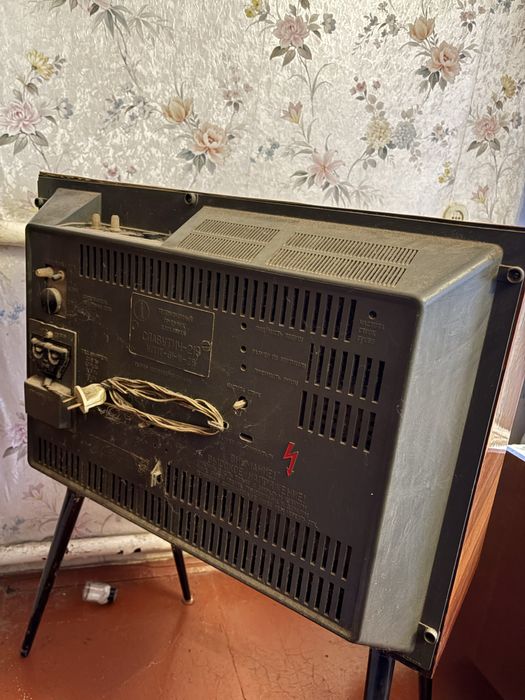 Ретро телевізор “Славутич-219”