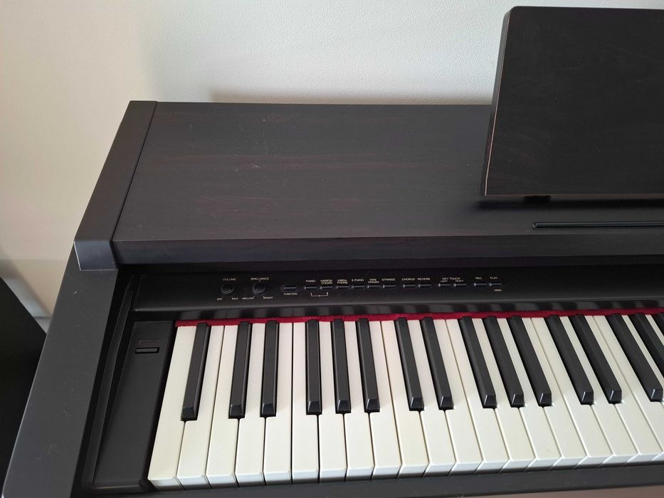 Piano Roland HP 1300e