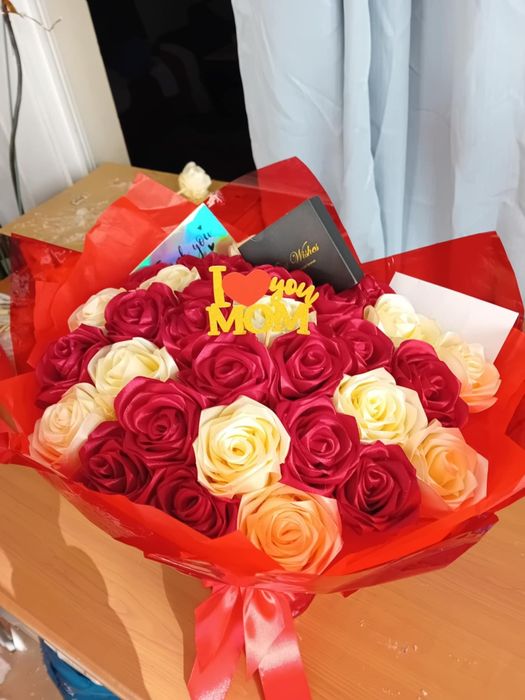 Ramos de rosas de cetim