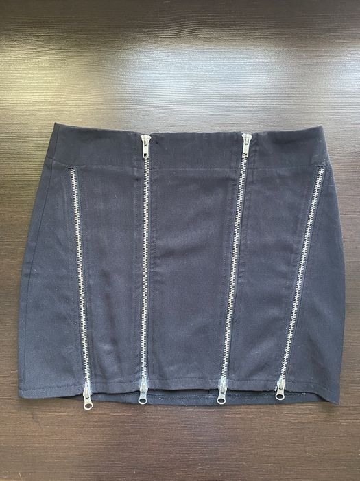 Mini spódniczka czarna z zapięciami