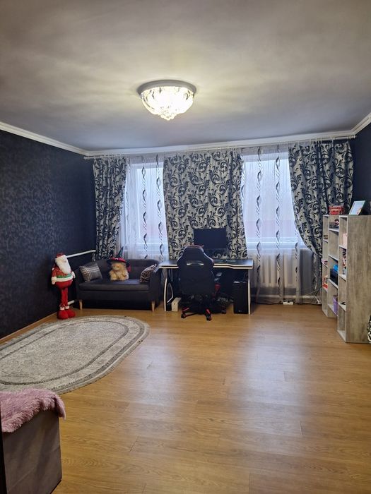 Продам гарний  будинок.