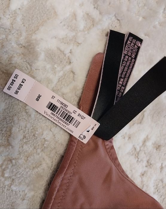 Бюстгалтер Victoria's Secret 36В (реально на розмір більший)