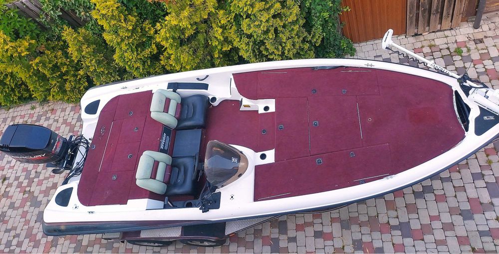 Лодка Triton TR21 + Лафет + Mercury 225 EFI Америка човен