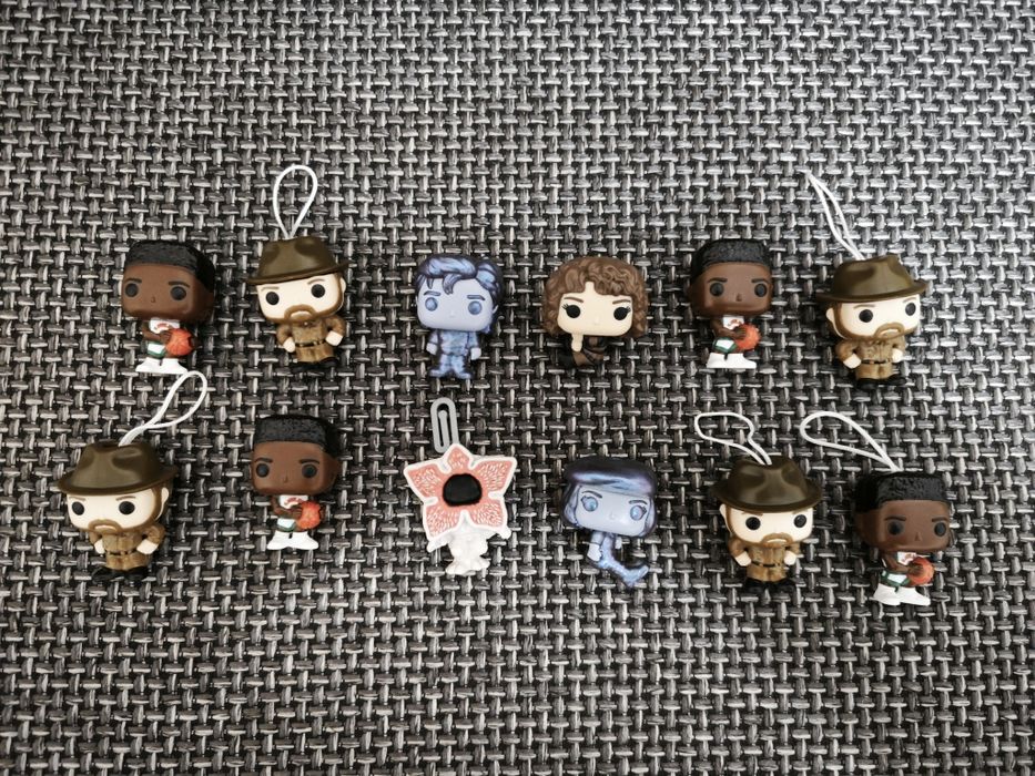 12 figurek Kinder Joy Stranger Things
