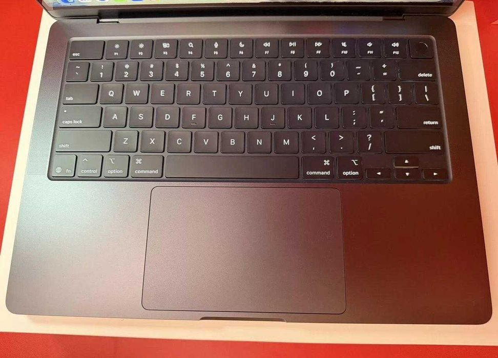 MacBook Pro 14 M5/16 GB/1 TB SSD
