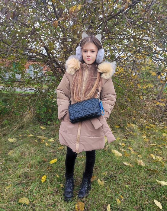 Продам зимову куртку для дівчинки