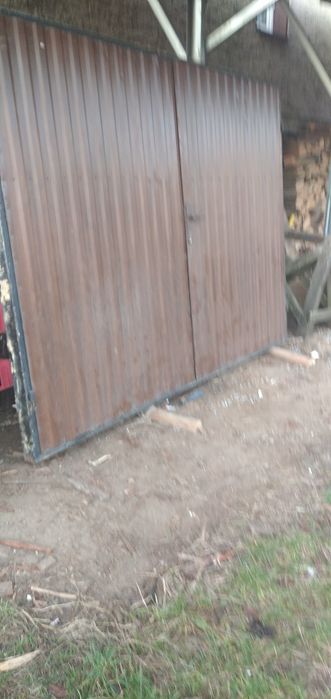 Drzwi garażowe metalowe