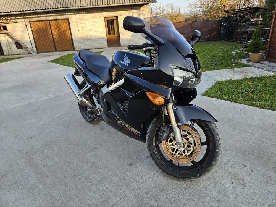 Honda VFR800FI Interceptor