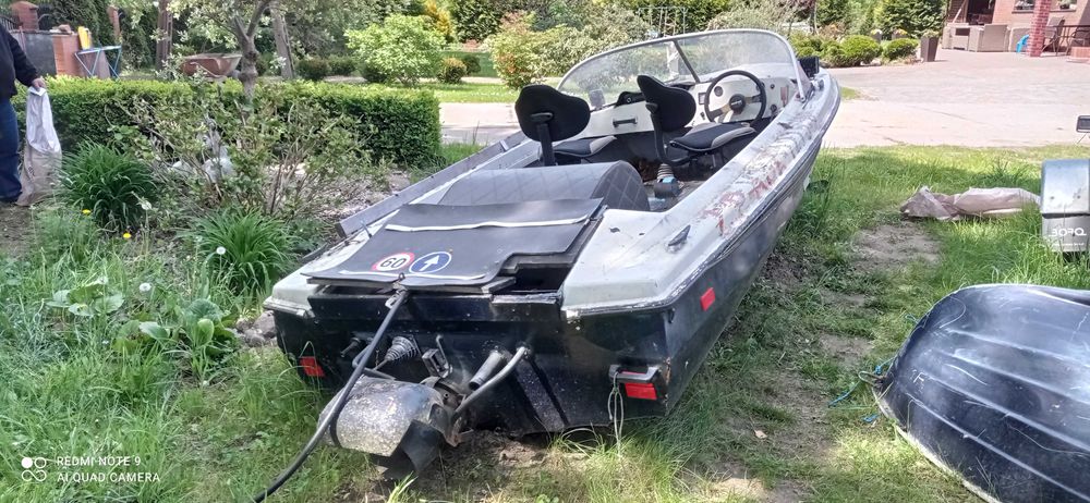 Super Łódź motorowa z napędem Malibu KN356