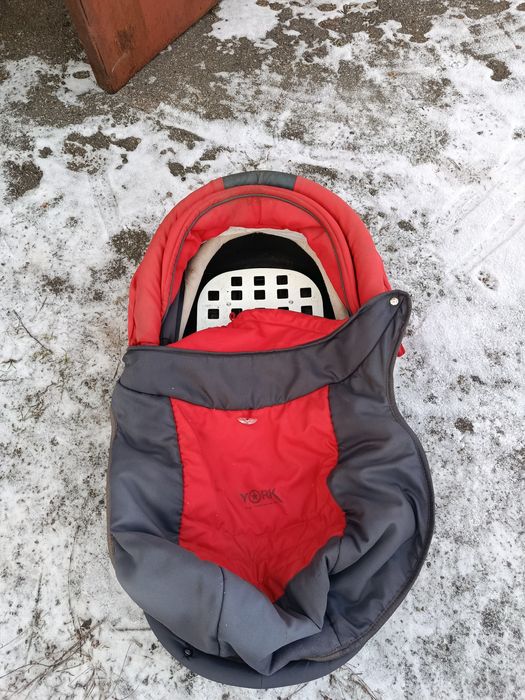 Віддам коляску (дитячий візок)