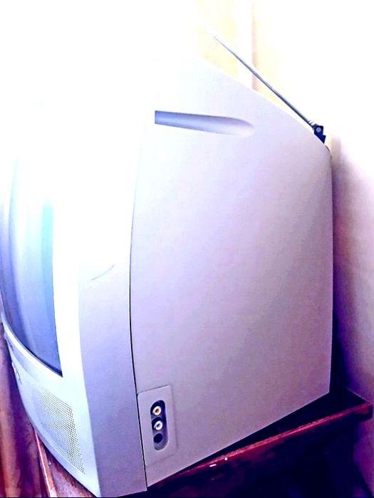 Телевизор Германия Grundig Davio (диагональ 37 см)