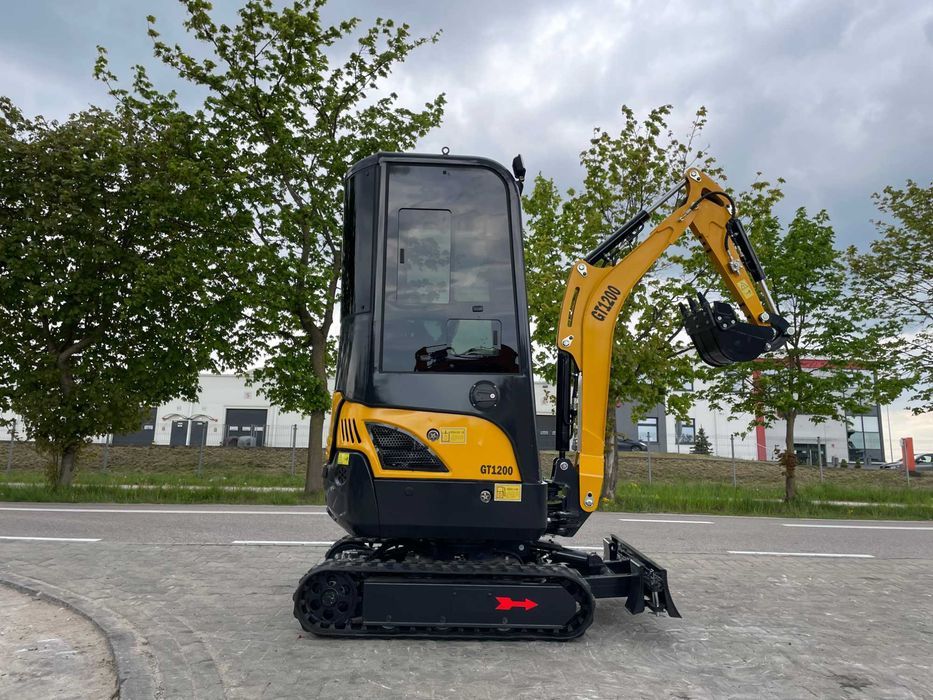 Nowa Minikoparka GT1200 silnik KOOP, kabina Gunter Grossmann