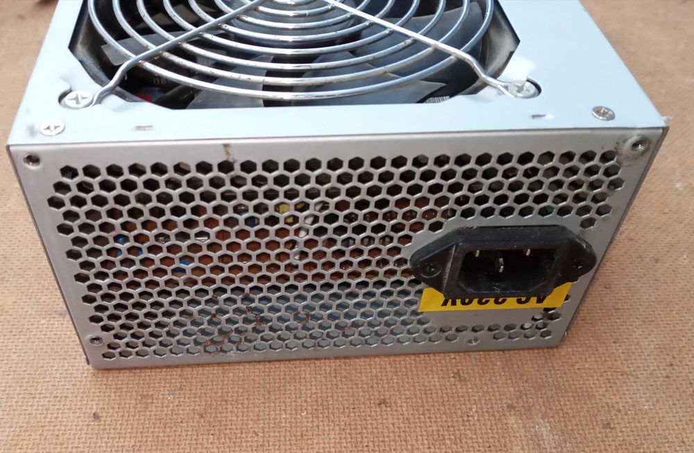 Блок питания Logic Power ATX-400 W на ШИМ 7500