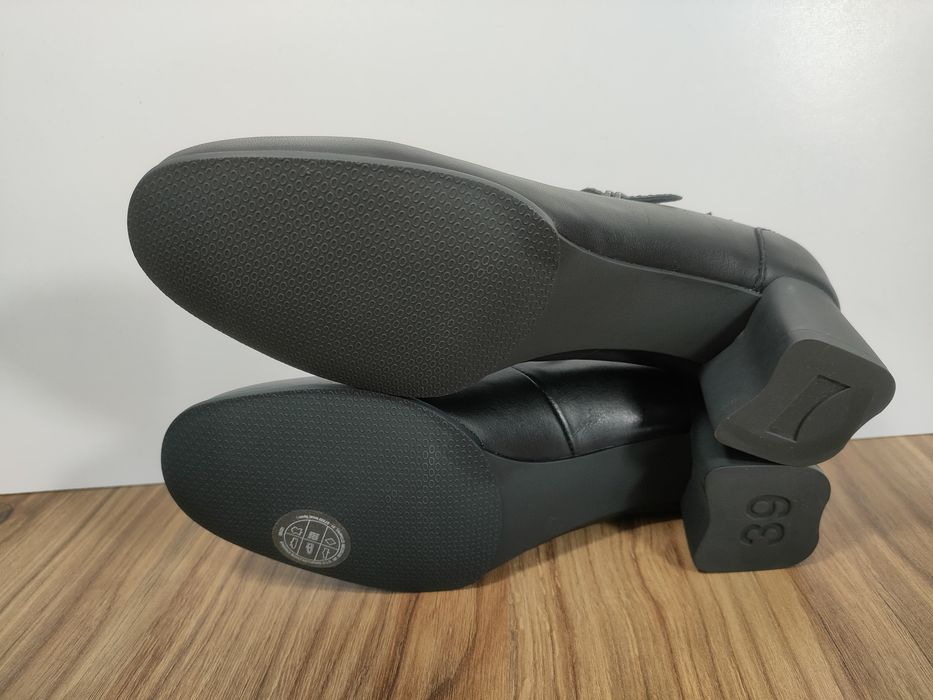 Buty Camper botki damskie skórzane czarne r. 39 25cm