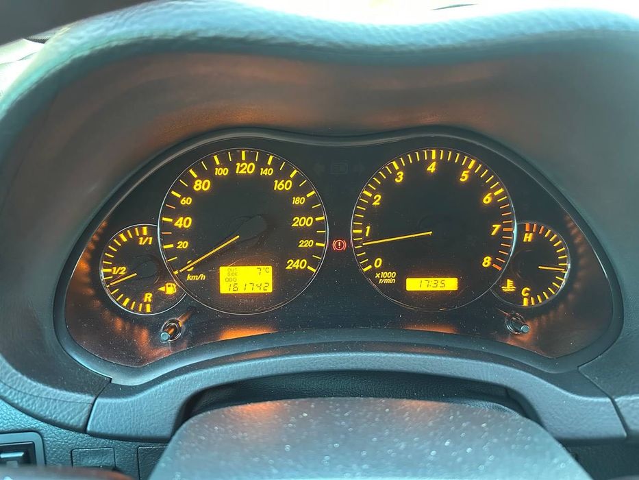 Тойота авенсіс т25