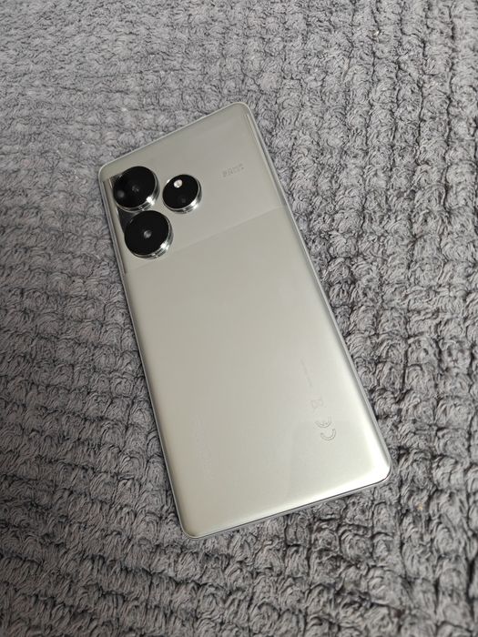 Realme GT 6 16/512 GB używany sprawny