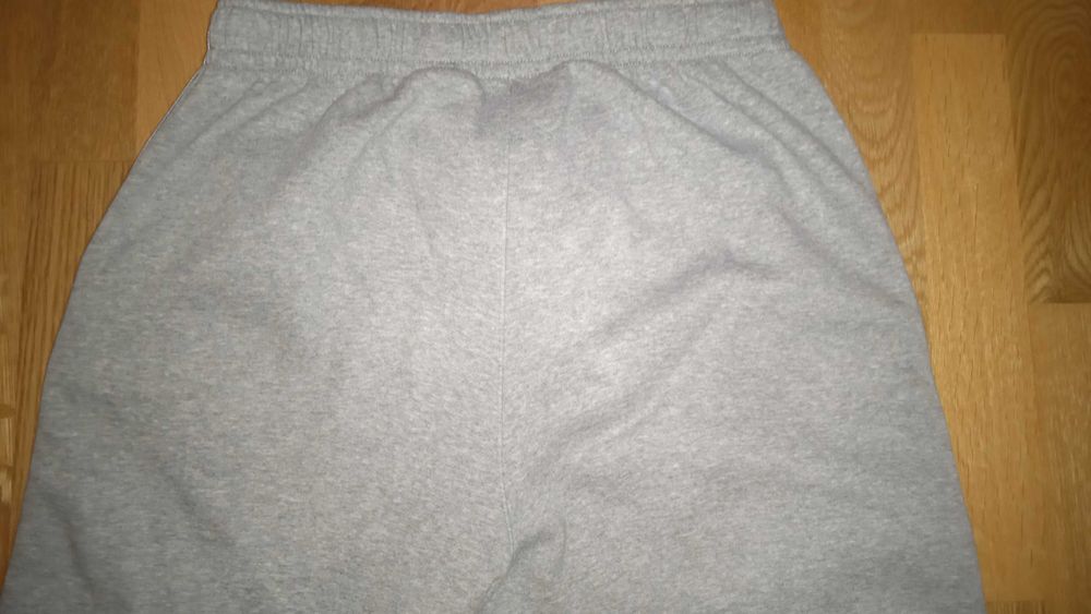 Calças da nike cinzentas