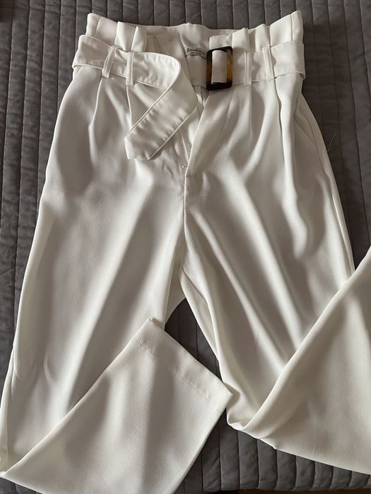 Calças brancas Stradivarius
