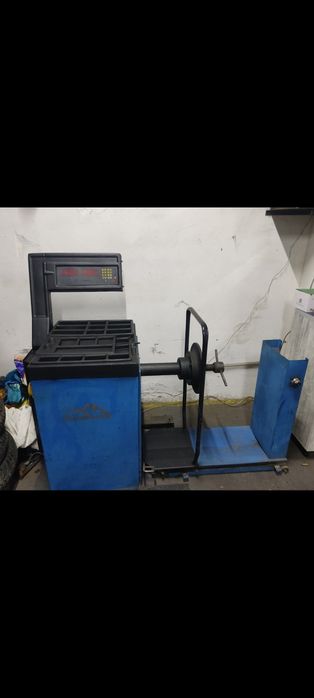 Груповий шиномонтаж TIR