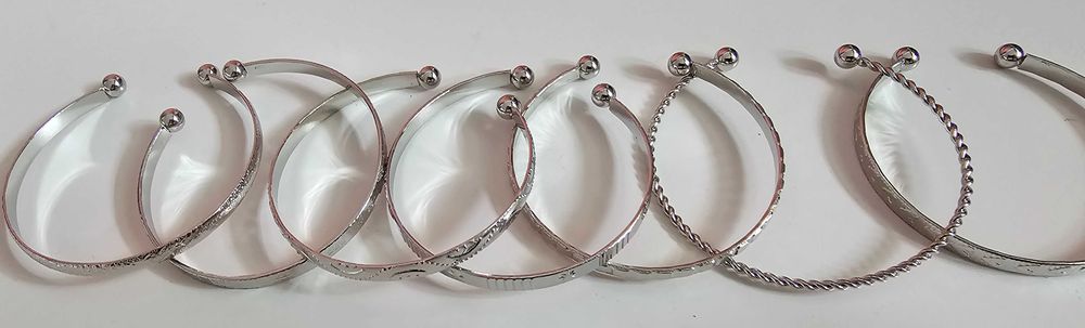 Bransoletki damskie na rękę