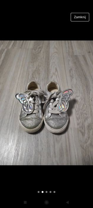 Buty srebrne motylki