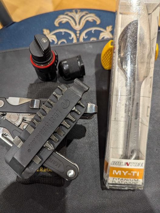 Leatherman Charge новый для туриста