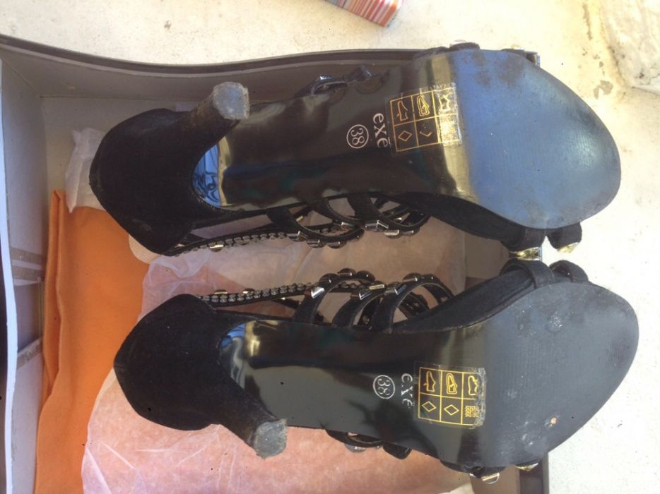 Vendo sandálias exé 38 em bom estado