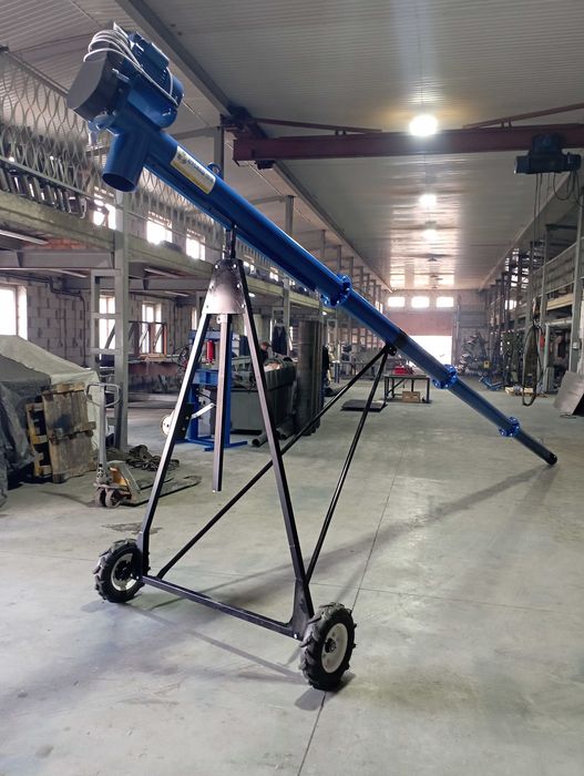 Шнековый погрузчик, подборщик, загрузчик зерна